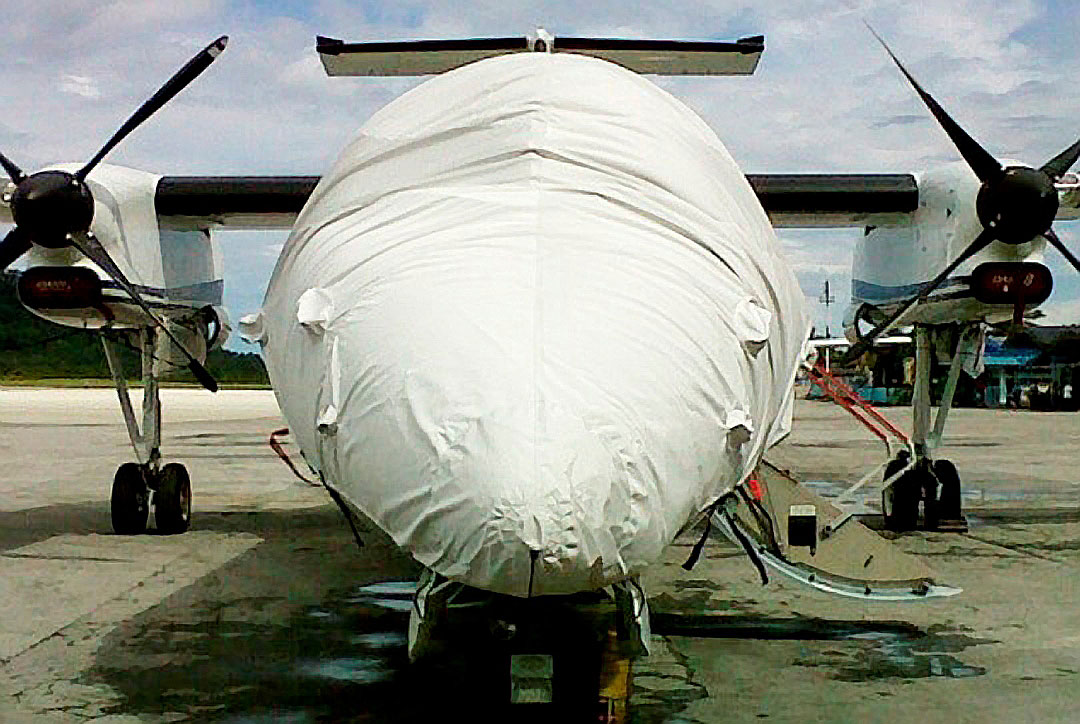 De Havilland Dash 8 Cockpit/Nose Cover